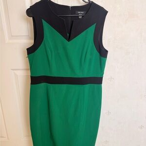Nine West Black and Green Midi Dress